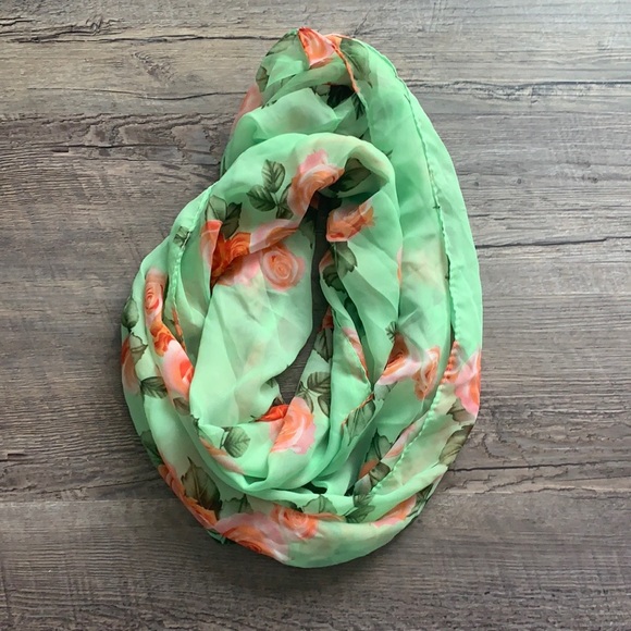 Scarf - Picture 1 of 1